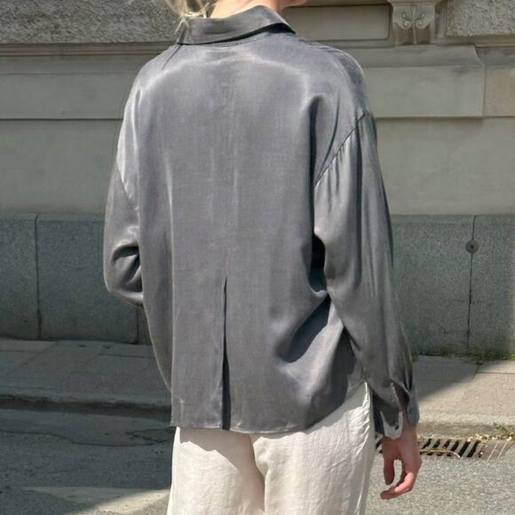 Djerf Avenue On The Go Blouse Storm - Picture 5 of 8